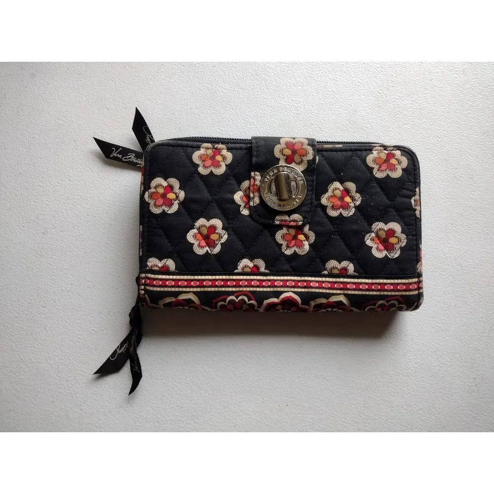 Vera Bradley Quilted Floral Wallet Black Multi‎ Card Holder Zip Around Organizer